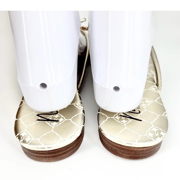 Nanette Lepore Melanie Flip Flops Sandals 7.5M Gold Metallic Leather Elegant - Picture 7 of 9